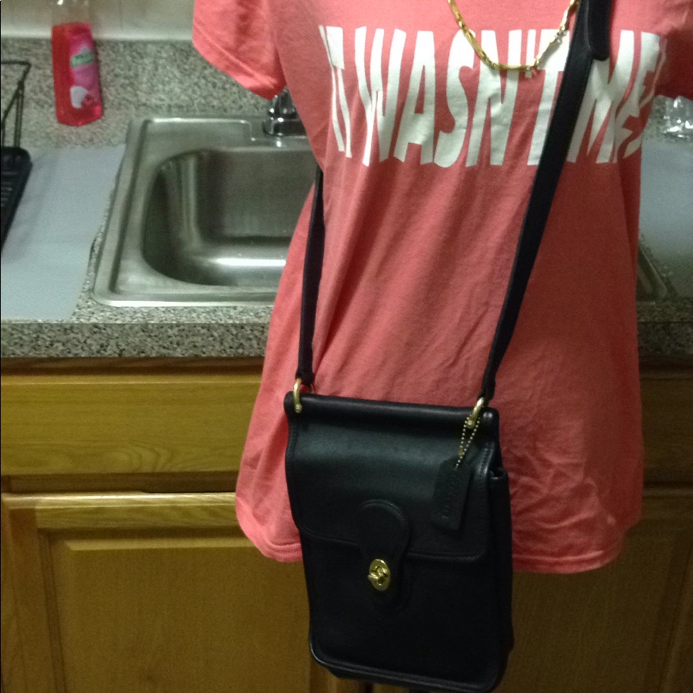 1Day only vintage coach black gold used😍